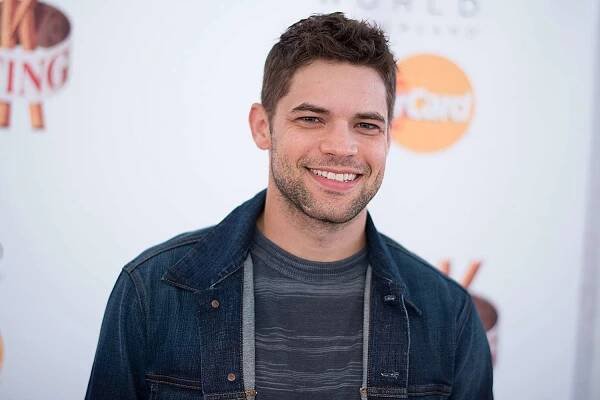 Supergirl's Jeremy Jordan to Headline Off-Broadway's Little Shop of Horrors Revival
