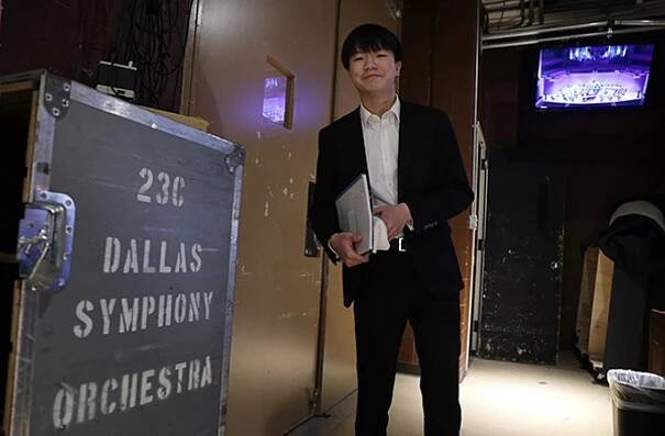 Yifan Wu backstage at the DSO during the 2023 Junior