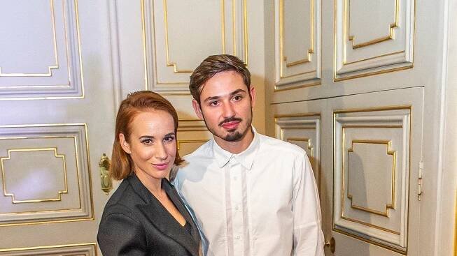 Táňa Pauhofová je těhotná. Krásná zrzka čeká miminko s o deset let mladším manželem - Super.cz