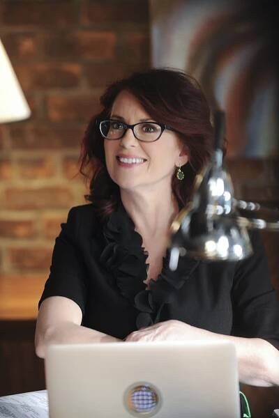 Breaking In - Game of Jones - Z filmu - Megan Mullally