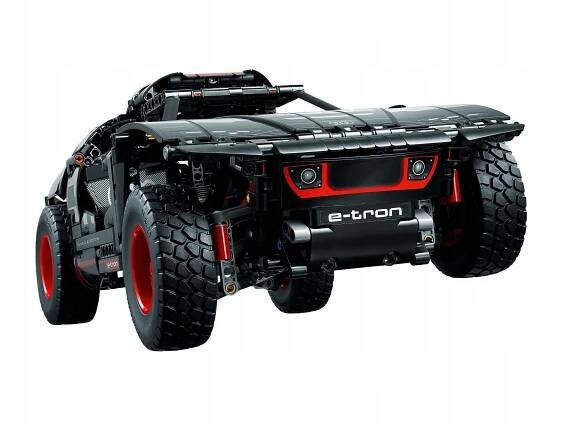 LEGO TECHNIC Auto model Audi RS Q e-tron 42160 STAVEBNICE
