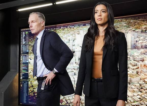 Zbrojnice - Přídavek - Z filmu - Patrick St. Esprit, Stephanie Sigman