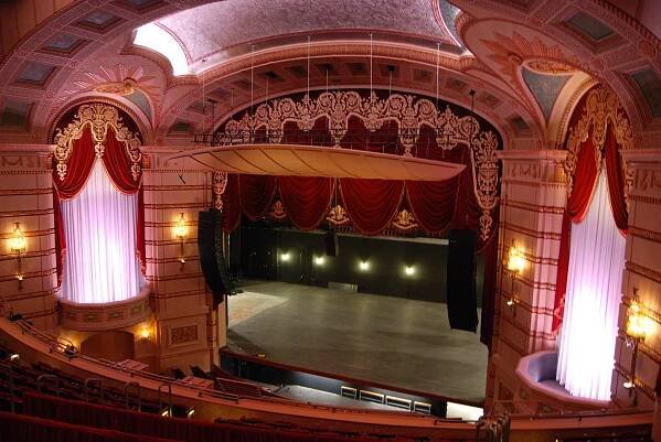 Paramount01