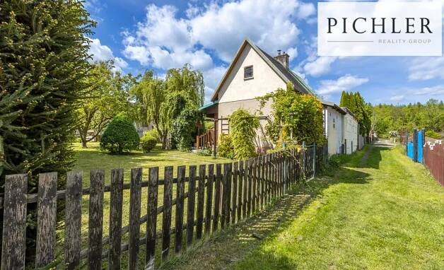 Prodej patrové zděné chaty se zahradou 368 m2, Malé Březno (okr. Most)