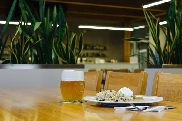 Restaurace MMX Pivotel - Pustit k vodě