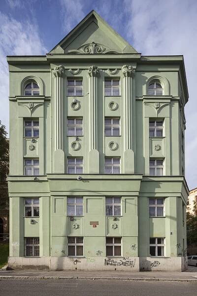 Nájemní dům Živnostensko-občanského stavebního a bytového družstva pro Plzeň a okolí | Objekty | Plzeňský architektonický