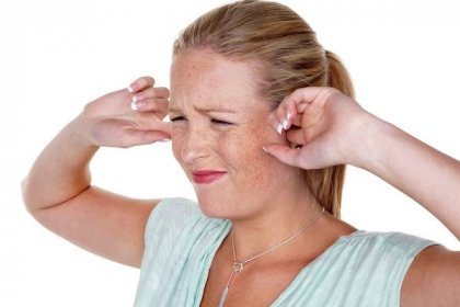 Pískání v uchu: Jaké mohou být jeho příčiny a jak se ho zbavit