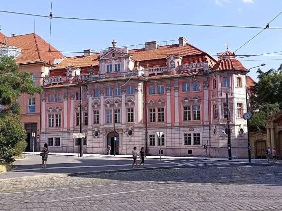 Faustův dům: Zažijte kouzlo a historii Faustova domu!
