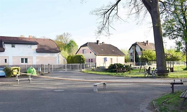 Jesenická čarodějnice shořela v plamenech. 30.4.2024 - Oficiální stránky obce Jesenice