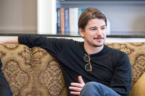 Josh Hartnett je v Praze