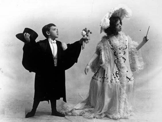 Soubor:Fred & Adele Astaire, ca. 1906.jpg
