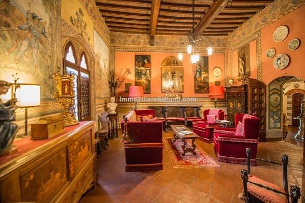 Medieval Castle Bucine Arrezo Tuscany Immobiliare Italiano