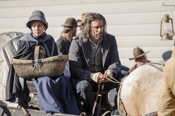 MacKenzie Porter, Anson Mount - Hell on Wheels - Chicken Hill - Z filmu