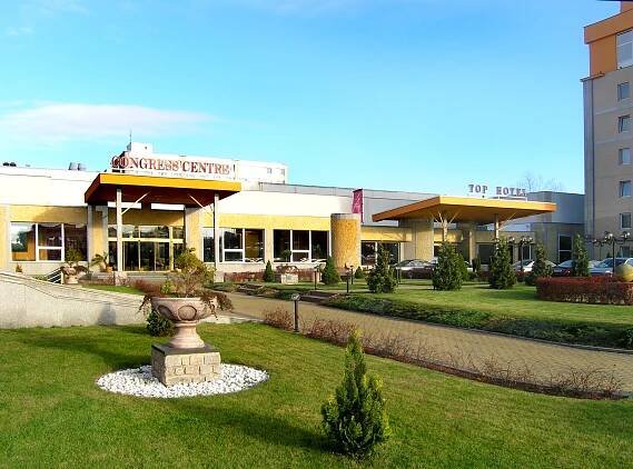 TOP HOTELS GROUP a