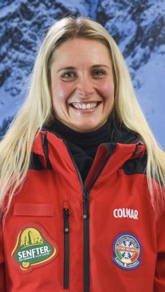Skilerherin-Kathrin-SkiSchule-Sexten