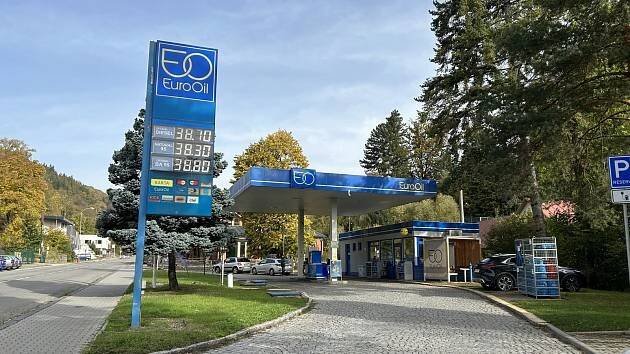 PŘEHLEDNĚ: Koupě čerpacích stanic Robin Oil. Peníze nepůjdou ze státní pokladny