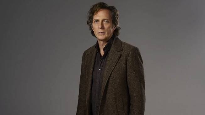 Obrázek wiliam_fichtner_axn-carlhickman-4.jpg