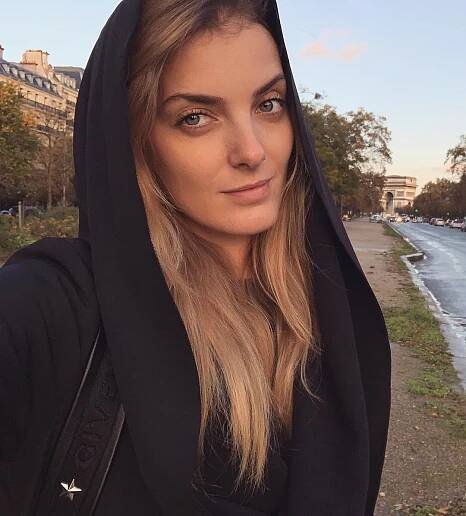 Česká topmodelka v karanténě nezahálí. Denisa Dvořáková natočila video, jak správně cvičit
