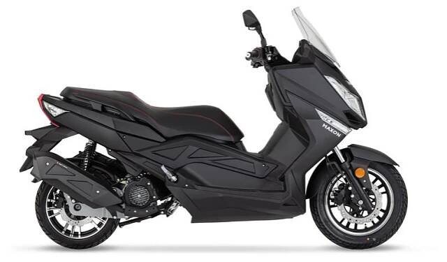 Skútr MAXON OPTIMUS 125 - EURO 5+, černý - YY T9E5PLUS-125-CRN