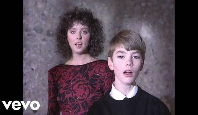 Andrew Lloyd Webber, Sarah Brightman, Paul Miles-Kingston - Pie Jesu