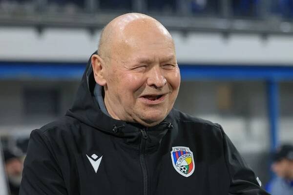 Po Priskeho taktice by nesáhl. Hvězdný penzista Koubek táhne Plzeň šalamounstvím