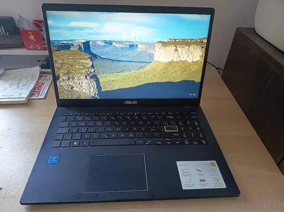 ASUS E510 4/128 - Hradec Králové