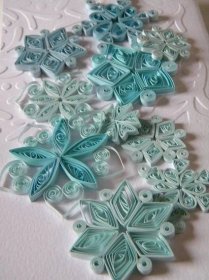 Quilling by Anca Milchis: Quilling snow Arte Quilling, Quilling Designs, Quilling Ideas, Doll Patterns, Paper Snowflakes, Christmas Snowflakes
