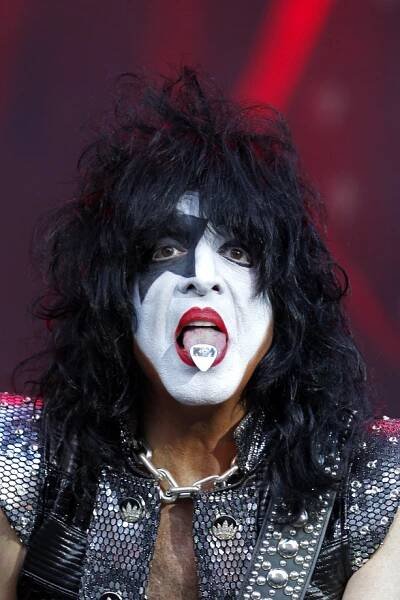 4-kiss-31.jpg