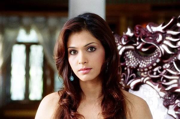 36 China Town - Z filmu - Isha Koppikar