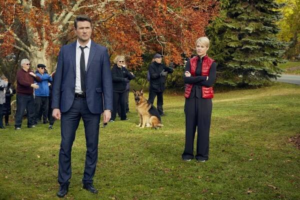 Hudson a Rex - Smrt v parku - Z filmu - John Reardon, Kristin Booth