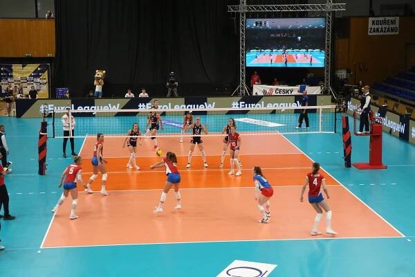 OBRAZEM: Zlatou Evropskou ligu vidělo 1 700 diváků! České reprezentantky padly