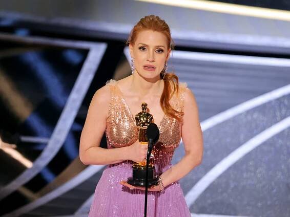 Jessica Chastain Called Out Anti-LGBTQ+ Legislation in Her 2022 Oscars Speech