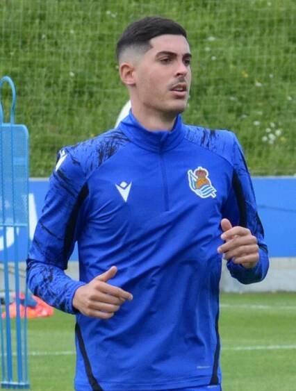 Carlos Fernández (footballer, born 1996)
