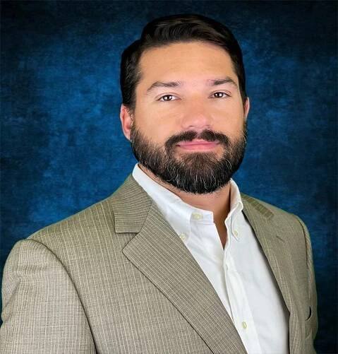 Daniel Headshot