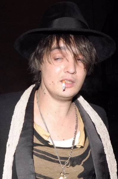 Foto k tématu Pete Doherty – stránka 2