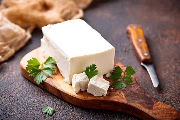 Feta syr - Prečo je taký obľúbený? + nutričné hodnoty