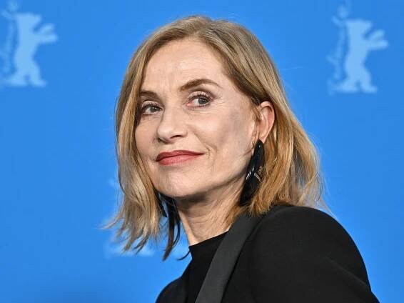 At 70, Isabelle Huppert Has Found The Ideal Dress For Her