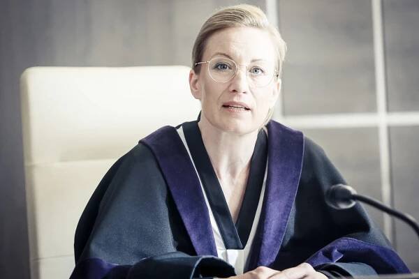 FOTO: Helena Dvořáková jako soudkyně.