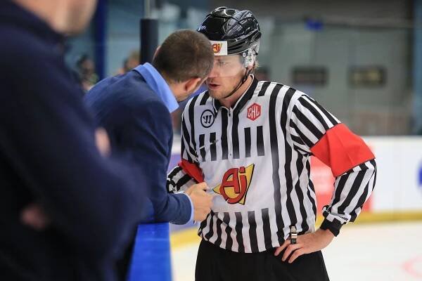 Pohár pro mistry a čtyři tisíce zvědavců. V Plzni odstartovala hokejová Liga mistrů
