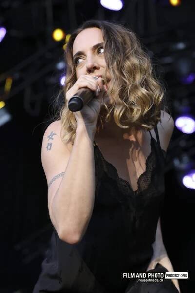 Melanie C-12