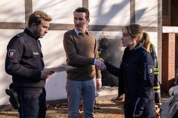 Morden auf Öd – Ein Insel-Krimi - Die Heimsuchung - Z filmu - Max Hubacher, Henning Hartmann, Paula Kalenberg