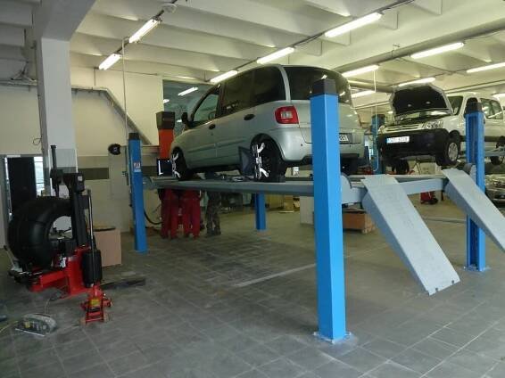 UH CAR (servis Citroen, Suzuki) - Vybavení autoservisů, pneuservisů a dílen v průmyslu od TECHNOLOGY - GARAGE spol. s r