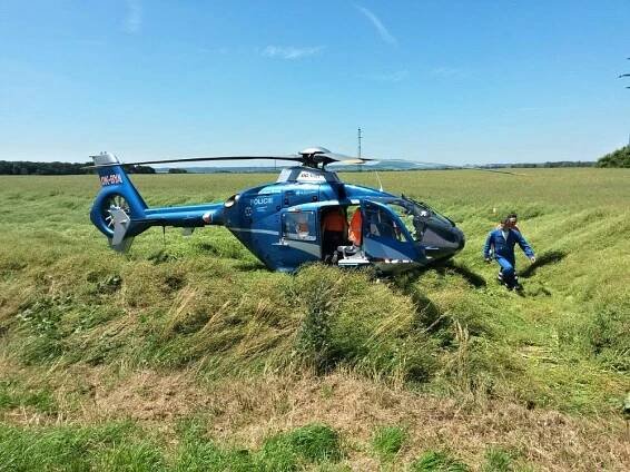 K nehodě u Mělníka letěly dva vrtulníky | POŽÁRY.cz - ohnisko žhavých zpráv | hasiči aktuálně