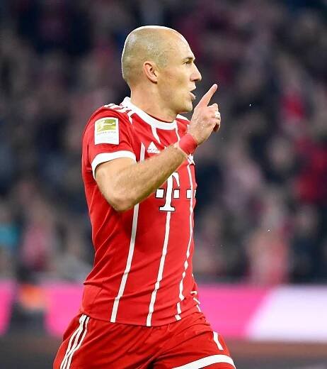 Robben zelebriert eines seiner zahlreichen Tore