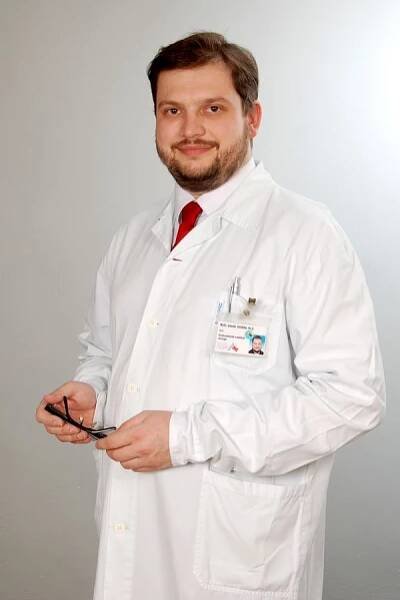 ZDENĚK DVOŘÁK PLASTICKÁ CHIRURGIE – Ideální řešení pro Vás! Zdeněk Dvořák je prvotřídní mezinárodní plastický chirurg, který
