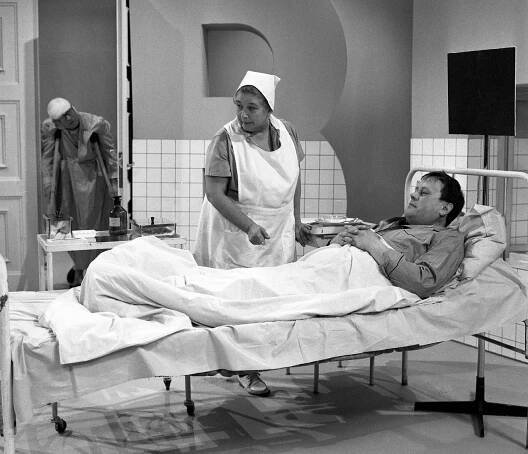 Enyky benyky - Z filmu - Stella Zázvorková, Karel Augusta