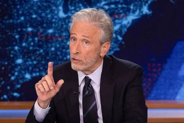 Jessica Williams reminds Jon Stewart of his privilege on 'The Daily Show'