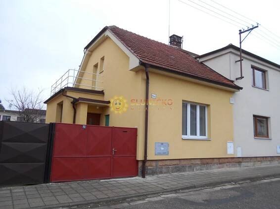 Prodej pěkného RD s menší zahrádkou v Novém Bydžově | Reality.iDNES.cz 
