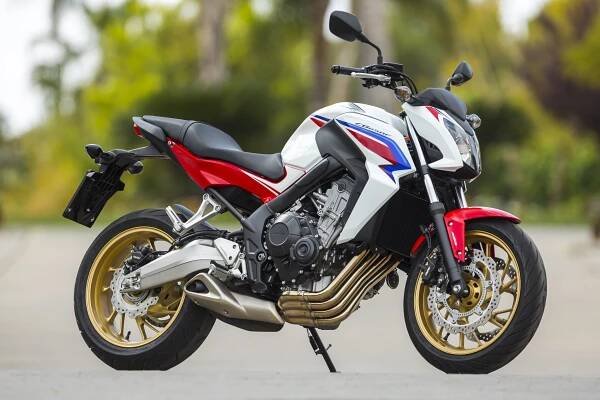 Honda CB750 Hornet 2023 | Půjčovna motorek