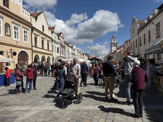Velikonoční trhy zaplnily Třeboň. Návštěvníci mohli ochutnat i tajný elixír